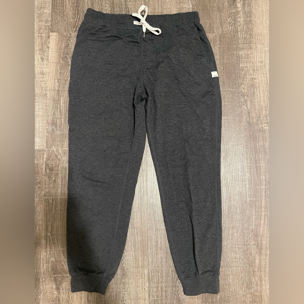 Vuori DreamKnit Joggers. Women’s Sz XS/Sm. Dark Grey color